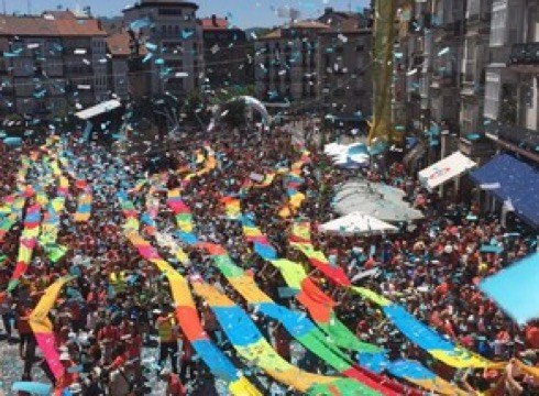 Zapatuan Donostian egingo den agerraldirako deialdia egin du Gure Esku Dagok