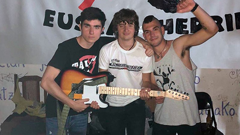 Zapatuan rock festa egongo da gaztetxean