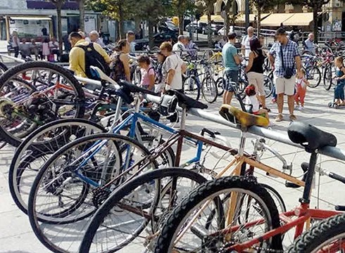 Zapatuan Untzagan egingo den bizikleta azokan parte hartzera animatu nahi dituzte herritarrak