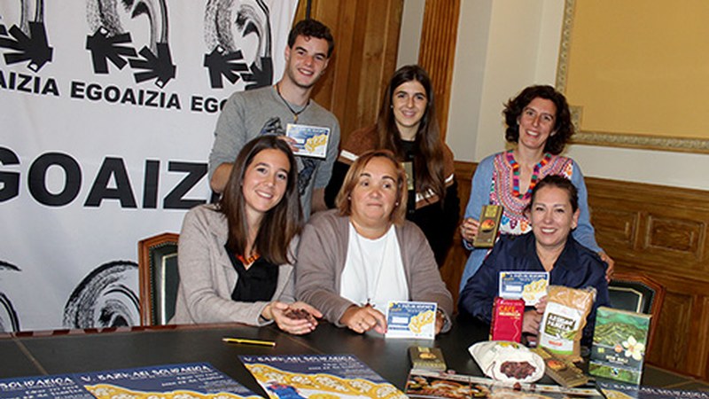 Zapatuan Untzagan izango den "Jana ez da txantxa" bazkari solidarioa aurkeztu dute