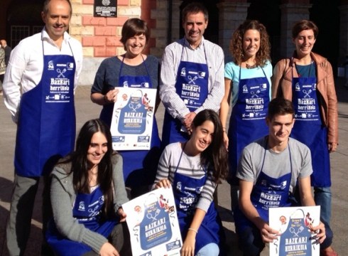 Zapatuko bazkari solidarioa aurkeztu dute