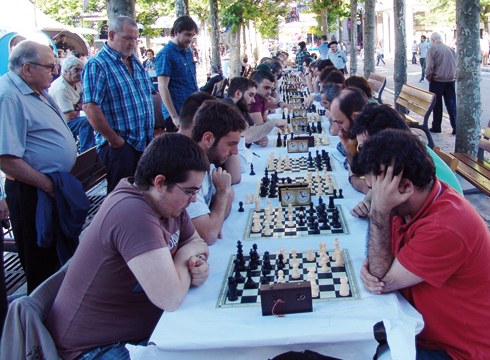 Zapatuko Eibarko Hiria 32. Xake Txapelketa "Xake Mate Fibrosi Kistikoaren" alde