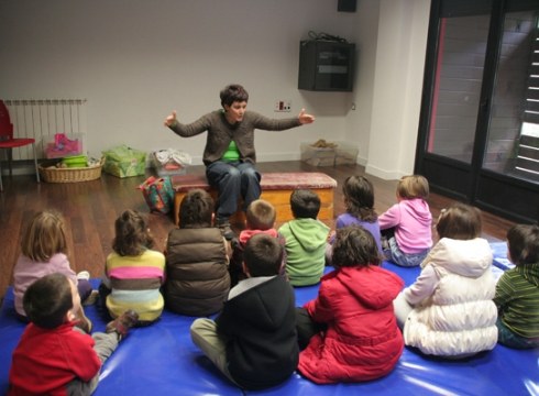 Zapatuko Ipuina liburutegian