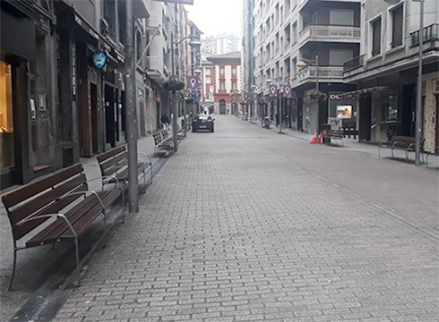 Zapatutik aurrera erdialdea trafikoarentzat itxiko dute, oinezkoek erabiltzeko