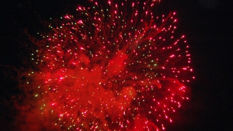 Zaragozako suzko erroberek argitu zuten San Juan gaua