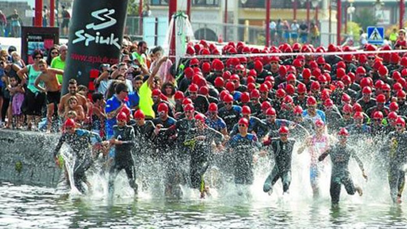 Zazpi ordezkari izan zituen JAZ Eibar Triatloi Taldeak Zumaiako triatloi mitikoan