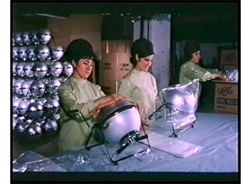 Zeintzuk dira argazkietako emakume langileak?