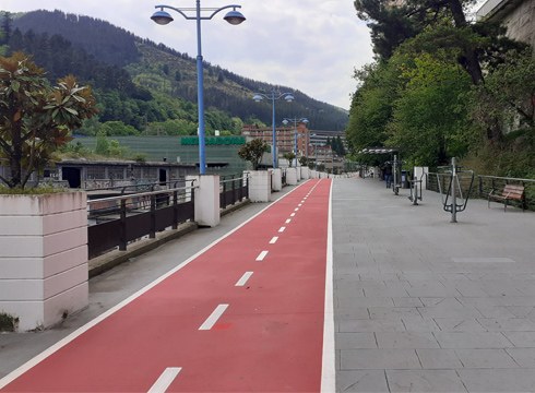 Zeintzuk dira bihartik aurrera perimetralki itxita egongo diren herriak Gipuzkoa, Bizkaia eta Araban?