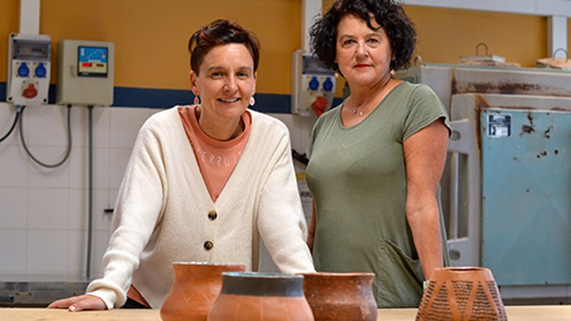 Zeramika Eskola eskurik onenetan