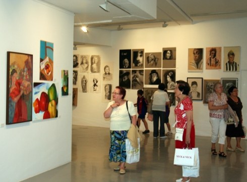 Zeramika, pintura eta dibujo ikasleen erakusketa Portalean