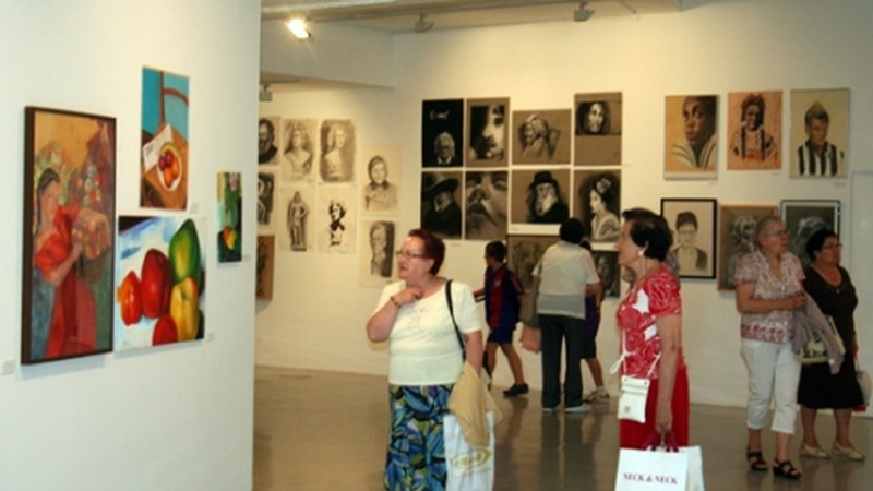 Zeramika, pintura eta dibujo ikasleen erakusketa Portalean