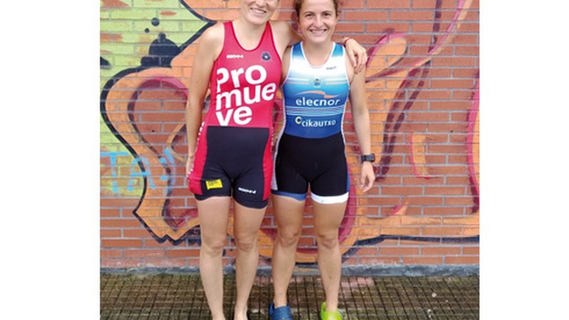 Ziaran ahizpak, arraunean ere gozatzen