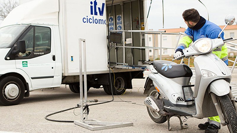 Ziklomotorren ITA pasatzeko azterketa egingo dute bihar zezen plazan