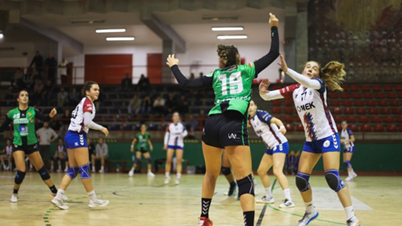 Zilarrezko Mailako Mek Eibar Eskubaloiak Loizaga Castro Urdiales hartuko du etzi Ipuruan