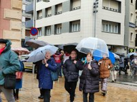 Zortzi urteko borroka ospatzeko manifestazioa egin dute pentsiodunek