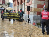 Zortzi urteko borroka ospatzeko manifestazioa egin dute pentsiodunek