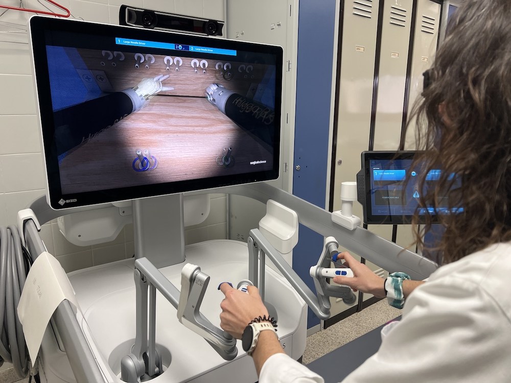 Altzairuzko eskuak gure ongizaterako