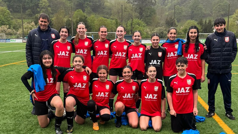 CD Urki-ren emakumezkoen infantilen taldeak Debako Aldamar Txapelketa irabazi du