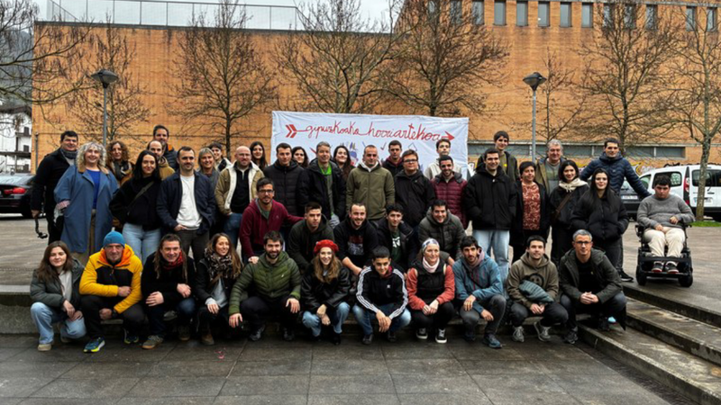 Eibarko bertsolariak Gipuzkoako Herriartekoan izango dira “Xarmaginak” taldearekin