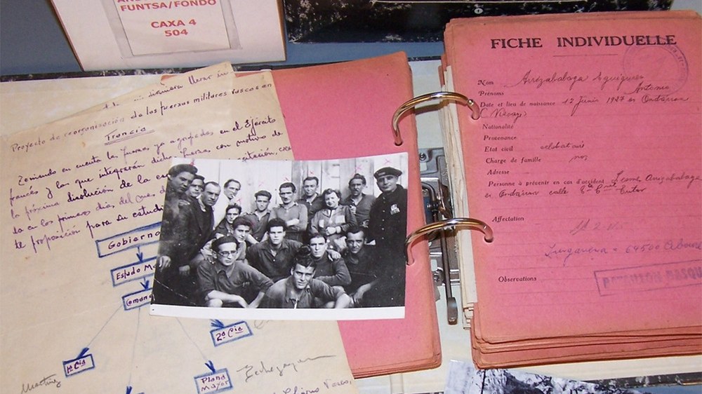 Eibarko Udal Artxiboak Gernika Batailoiko kideen izen-zerrenda plazaratu du