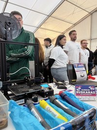 Lanbide Heziketako 3.000 ikasletik gora elkartu dira Ikasenpresa Azokan