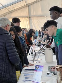 Lanbide Heziketako 3.000 ikasletik gora elkartu dira Ikasenpresa Azokan