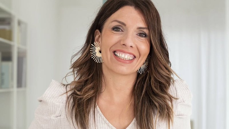 MAITANE ORMAZABAL: "Mugikorrean ditugun sare sozialen aplikazioek euren zerbitzura nahi gaituzte"