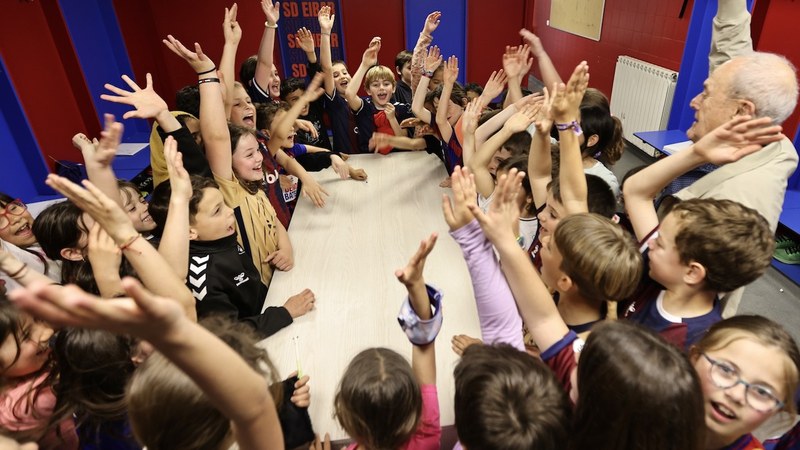 Mogel ikastola eta Aldatze ikastetxea izan dira Euskararen Baloia lehiaketaren irabazleak