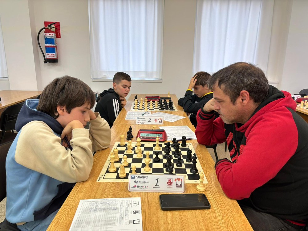 Raul Fernandez da Gipuzkoako Xakeko Hirugarren Mailako txapelduna