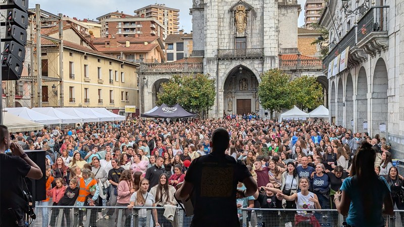 "Salto-saltoka" lelopean, jai giro paregabea sortu da Elgoibarren ospatu den Kilometroak jaian