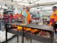 "Salto-saltoka" lelopean, jai giro paregabea sortu da Elgoibarren ospatu den Kilometroak jaian "Salto-saltoka" lelopean, jai giro paregabea sortu da Elgoibarren ospatu den Kilometroak jaian