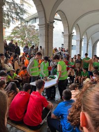 "Salto-saltoka" lelopean, jai giro paregabea sortu da Elgoibarren ospatu den Kilometroak jaian "Salto-saltoka" lelopean, jai giro paregabea sortu da Elgoibarren ospatu den Kilometroak jaian