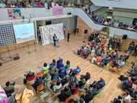 "Salto-saltoka" lelopean, jai giro paregabea sortu da Elgoibarren ospatu den Kilometroak jaian "Salto-saltoka" lelopean, jai giro paregabea sortu da Elgoibarren ospatu den Kilometroak jaian