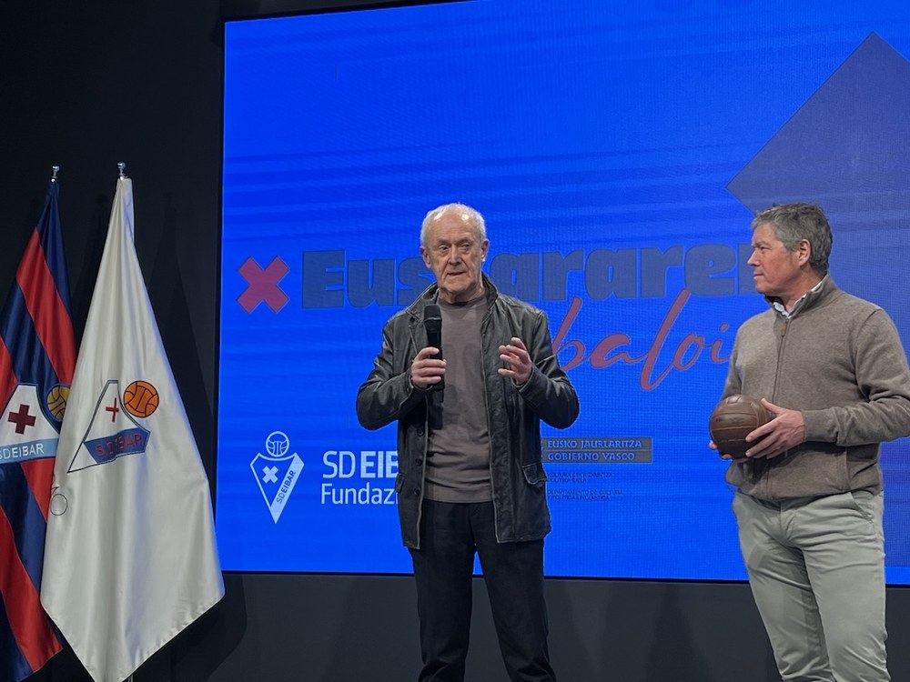 SD Eibar Fundazioak futbolaren euskarazko hiztegia sortu du