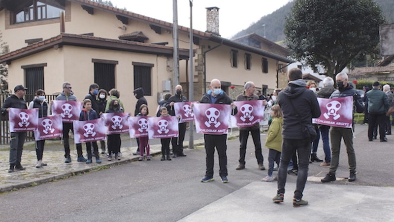 Zaldibar Argitu plataformak ekitaldia antolatu du Eitzagako hondamendiaren seigarren urteurrenean